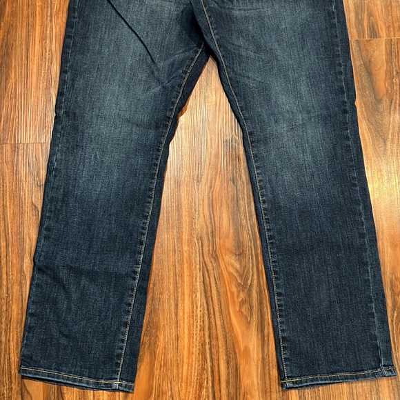 Lucky Brand 410 Athletic Straight - Picture 7 of 15